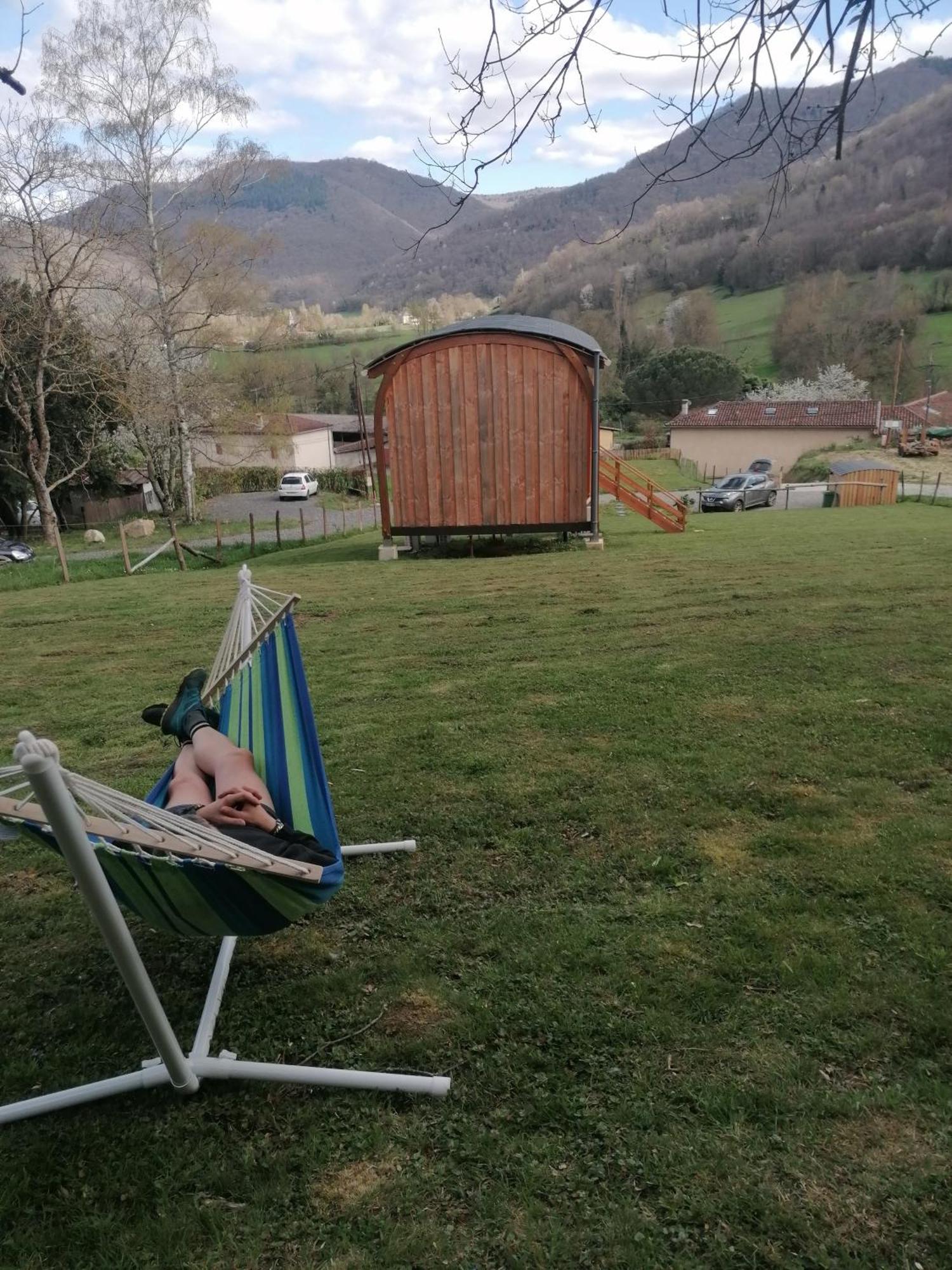 Gite Cabane Insolite Pyrenees Sauveterre Exterior foto