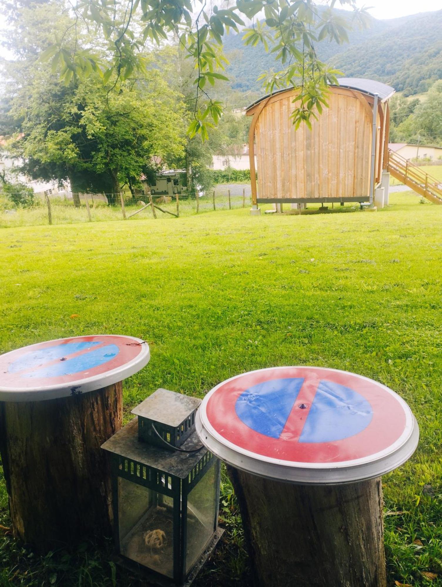 Gite Cabane Insolite Pyrenees Sauveterre Exterior foto